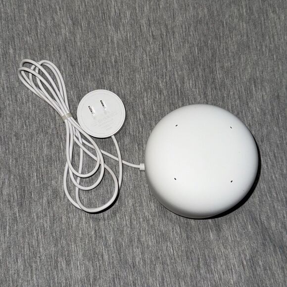 Google Nest WiFi Point H2E AC1200 Mesh Extender Snow w/ Power, Tested - Picture 4 of 4